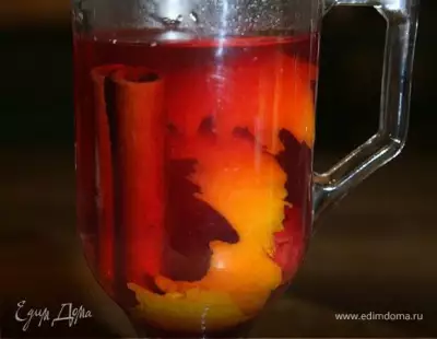 Вишневый чай с медом, апельсиновой цедрой и пряностями