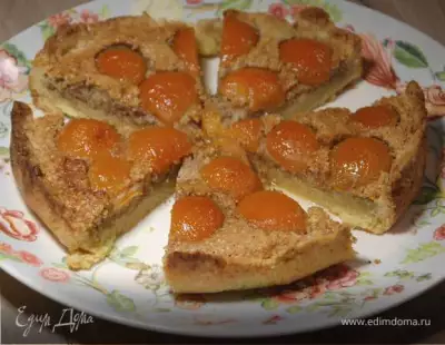 Тарт с консервированными абрикосами