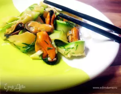 Кабачковый салат с мидиями ("Неделя японской кухни")