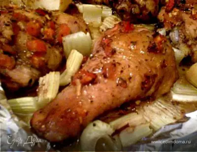 Курица под горчичным маринадом запечённая с овощами