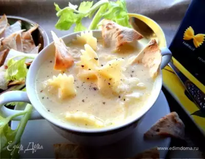 Сырно макаронный суп и чипсы из лаваша