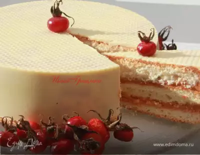 Белый торт с шиповниковым кердом