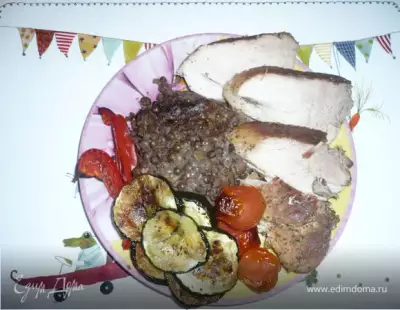 Свинина на Старый Новый год с овощами гриль и чечевицей