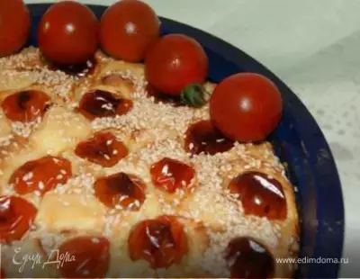 Пирог с ветчиной, сыром и помидорами