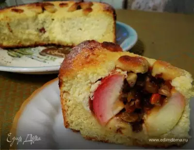 Творожный пирог четыре фермерских яблочка с изюмом орехами и медом