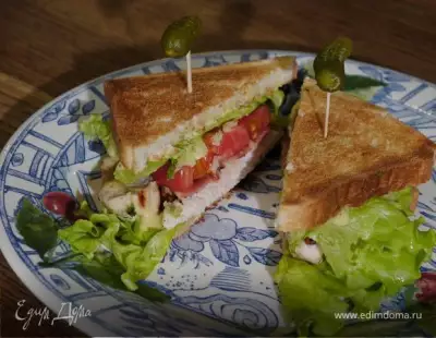Классический клаб-сэндвич с домашним майонезом