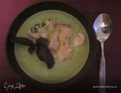 Суп пюре из броколи семги и руколы