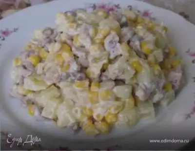 Ананасовый салат с куриным филе