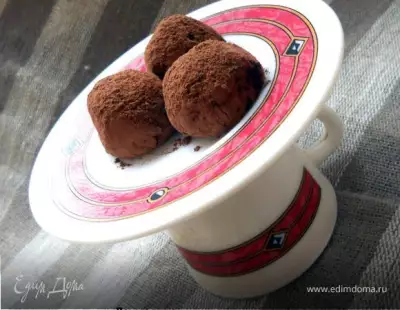 Шоколадные конфеты с пралине из кешью