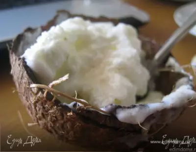 Баварский холодный пудинг с кокосом и лаймом