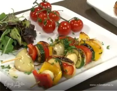 Жареные овощи на шпажках