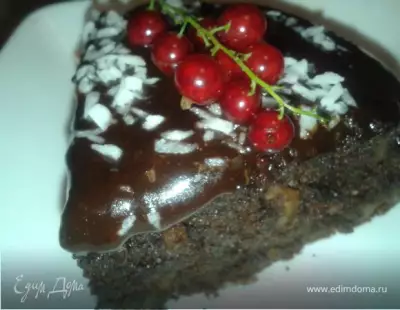 Шоколадный кекс с маком и орехами