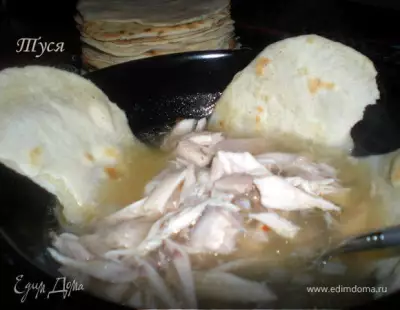 Мексиканский куриный суп с тортильяс