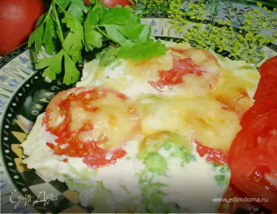 Запеканка с брокколи, сыром и помидорами