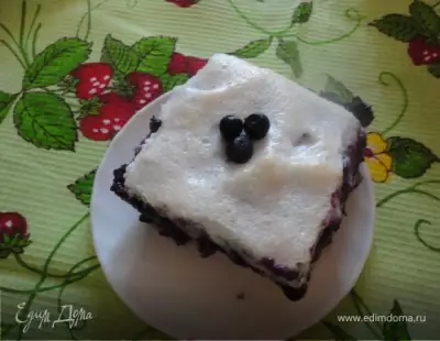 Черничный пирог с занавеской