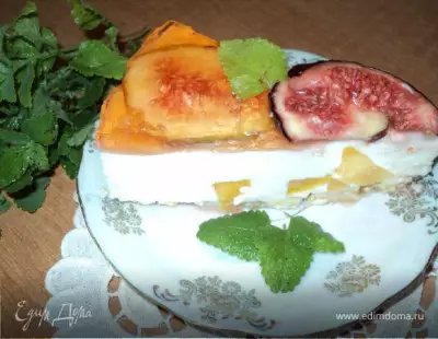 Торт южный с инжиром и персиками