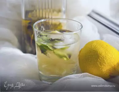 Лимонад с мятой, лимоном и тимьяном