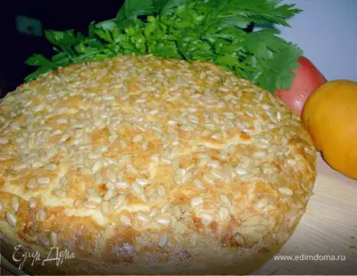 Сырно луковый пирог с баклажанами