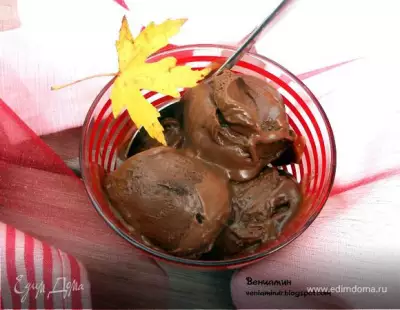 Шоколадно фаджевое мороженое chocolate fudge ice cream