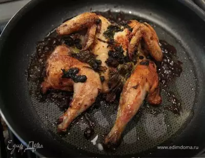 Цыплята с оливками каперсами и розмарином
