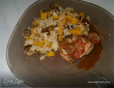 Индюшачьи бедра с томатами и чесноком рис с тыквой и опятами