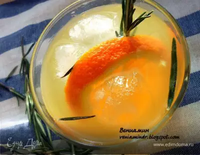 Апельсиново лаймовый лимонад с розмарином