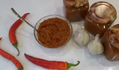 Настоящая грузинская аджика из острого перца: самый правильный рецепт