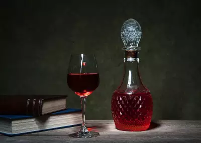 Вкусное домашнее вино из сливового варенья: простой рецепт