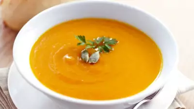 Тыквенный суп-пюре с креветками и сливками: классический рецепт