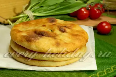 Осетинский пирог с картошкой и брынзой