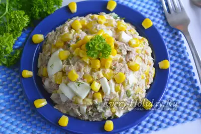 Салат из тунца и кукурузы