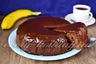 Шоколадно-банановый пирог в мультиварке