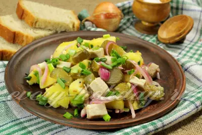 Егерский салат с запеченным мясом
