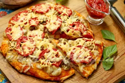 Пицца с цветной капустой, баклажанами и сыром