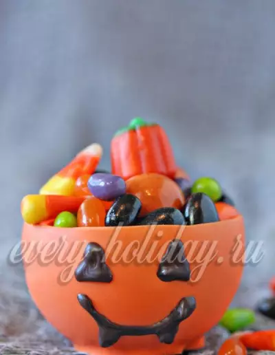 Съедобные шоколадные стаканчики для Хэллоуина в форме тыквы