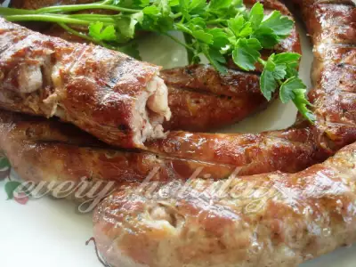 Домашняя колбаса из свинины для пикника