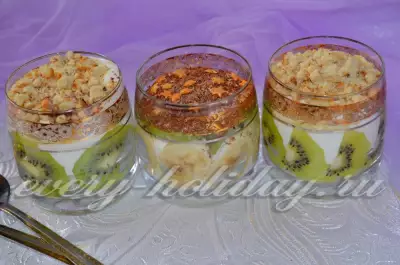 Творожно-желейный десерт с киви и бананом