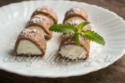 Шоколадные блинчики "Баунти" с творожно-кокосовой начинкой