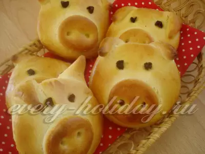 Сладкие булочки из дрожжевого теста счастливые свинки