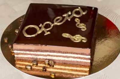 Торт Опера шоколадный бисквит