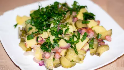 Салат из простых продуктов Бавария