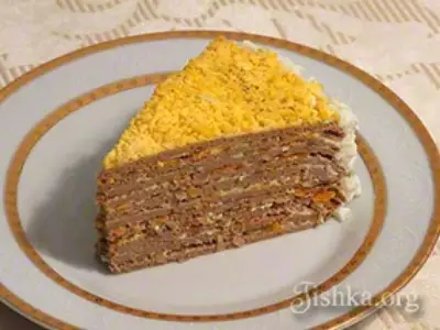Печеночный торт с морковкой и луком