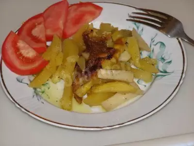 Запеченный картофель в майонезе в духовке