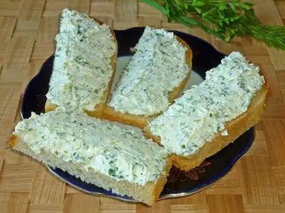 Творожная паста с зеленью для бутербродов