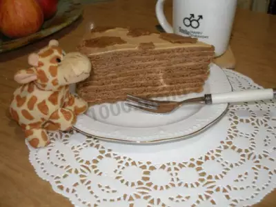 Медовый торт Коровка с вареной сгущенкой