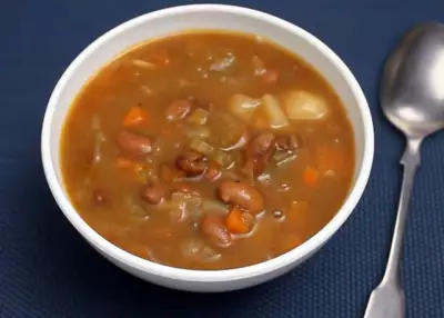 Суп из консервированной фасоли в мультиварке