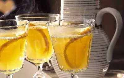 Глинтвейн из белого вина с апельсином