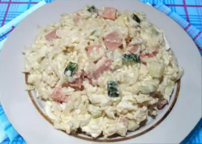 Салат с мивиной огурцом яйцами