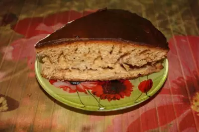 Торт с медом со сметанным кремом в шоколадной глазури