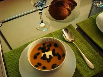 Суп-пюре из тыквы с имбирем